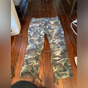 American Eagle army print cargo pants